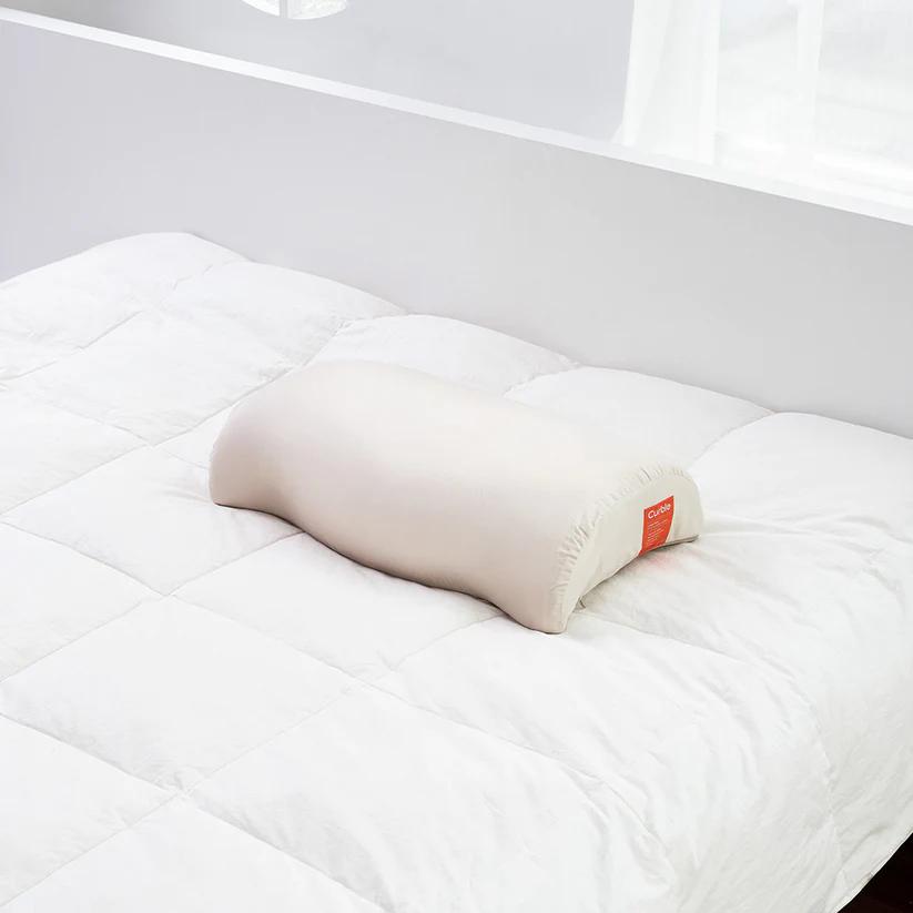 Curble Pillow 01