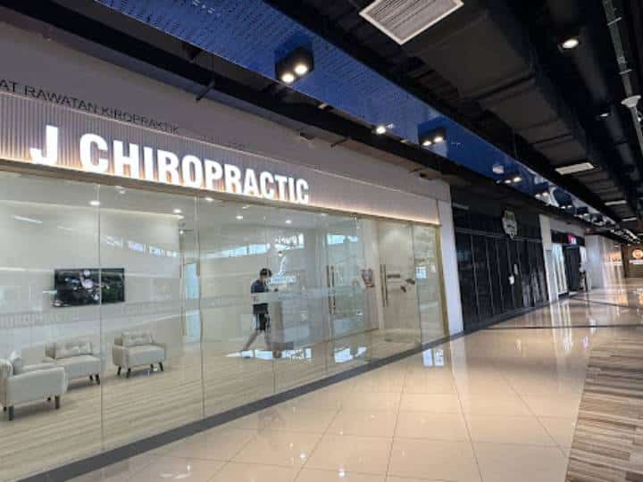 J Chiropractic